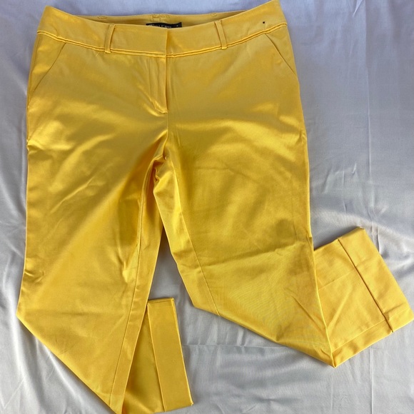 Women 7th Ave NY & Co yellow Capri pants size 10 - Picture 1 of 6